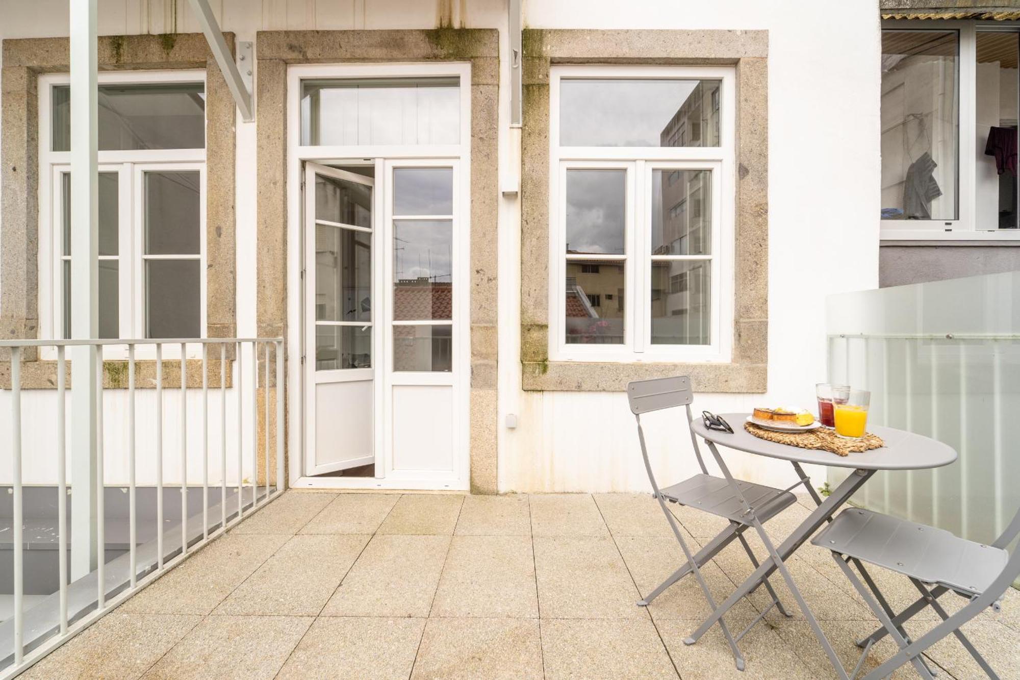 Escadaria 21 Apartment By House And People 브라가 외부 사진